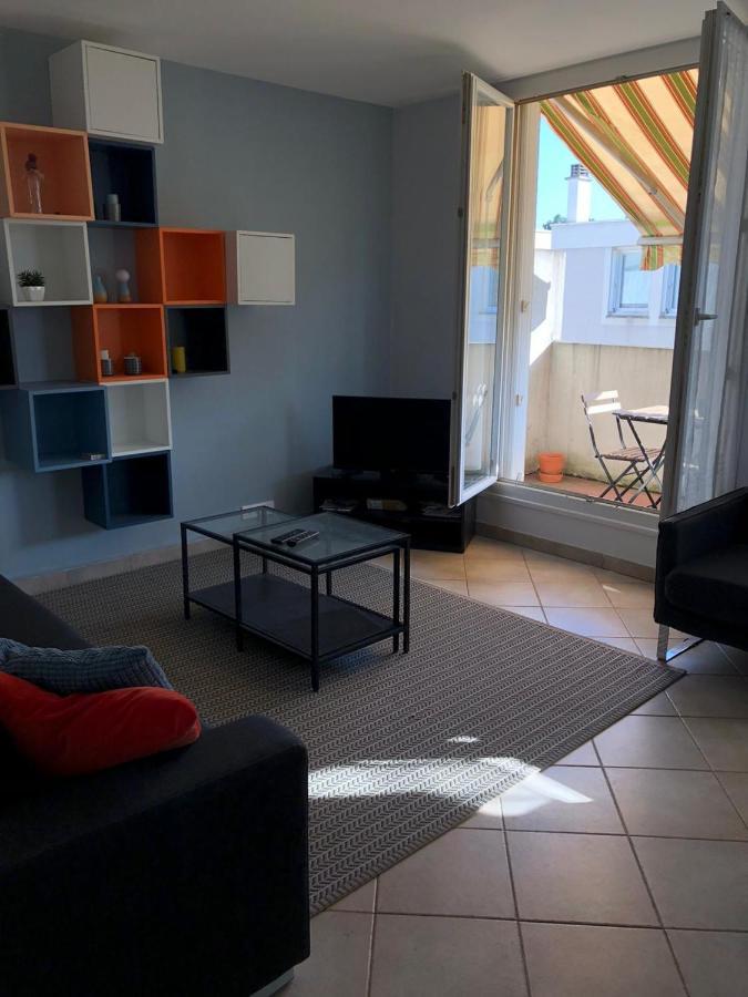 Chambre Paisible Tout Confort Bed & Breakfast Courcouronnes ภายนอก รูปภาพ