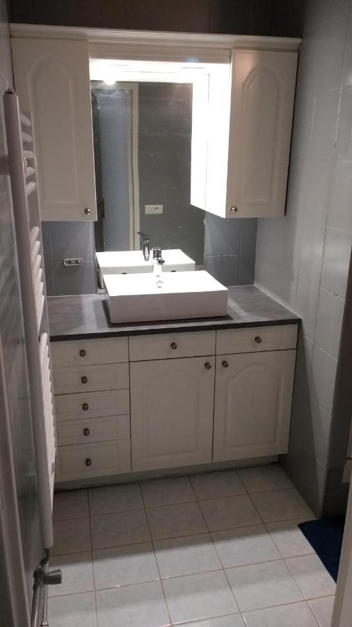 Chambre Paisible Tout Confort Bed & Breakfast Courcouronnes ภายนอก รูปภาพ